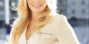 A Snowbirds Guide to Cuffing Season with Amber Kelleher-Andrews