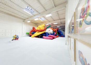 Artist CJ Hendry Unveils “Keff Joons” Inspired by Jeff Koons’ Balloon Sculptures