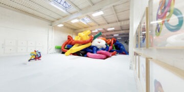 Artist CJ Hendry Unveils “Keff Joons” Inspired by Jeff Koons’ Balloon Sculptures