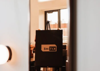 Toasting in Style: KITME Debuts Its AI-Powered Closet App