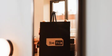 Toasting in Style: KITME Debuts Its AI-Powered Closet App