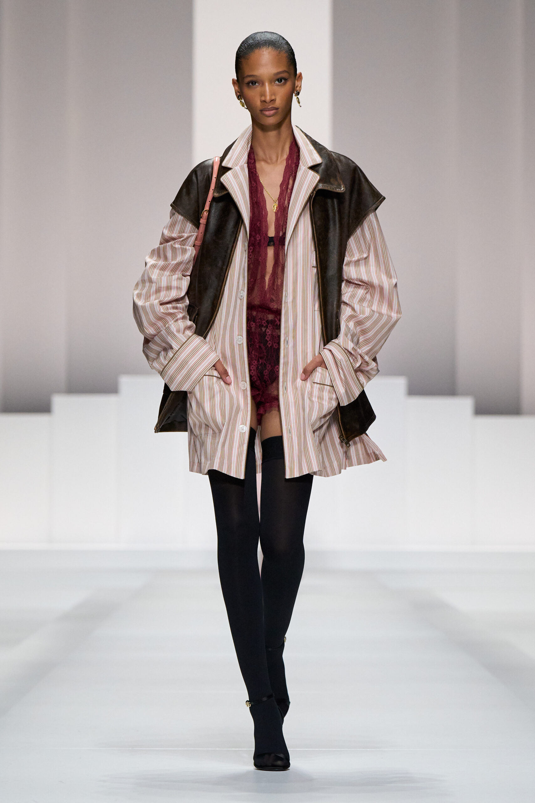DG_WOMAN_SHOW_SUMMER_2026__PHOTO_GORUNWAY_LOOK_06