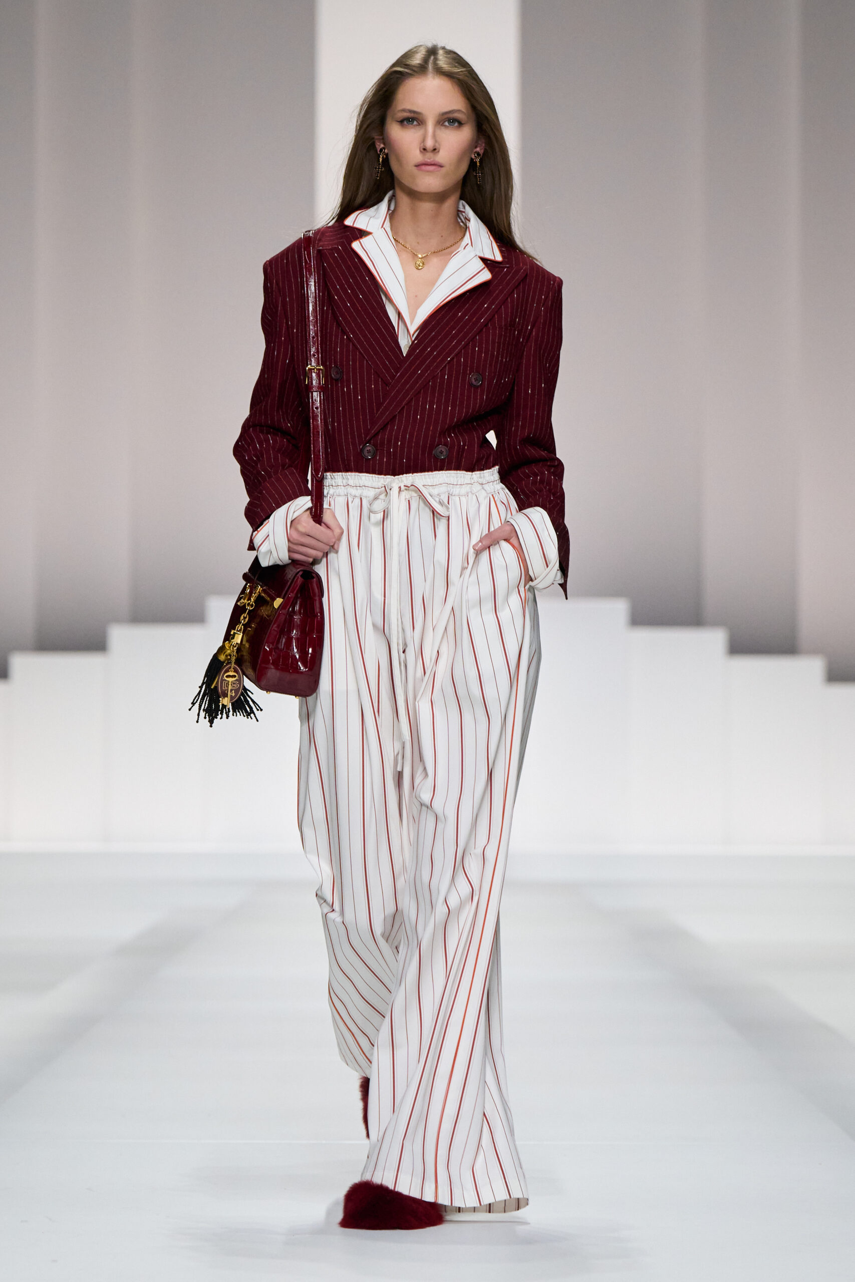 DG_WOMAN_SHOW_SUMMER_2026__PHOTO_GORUNWAY_LOOK_08