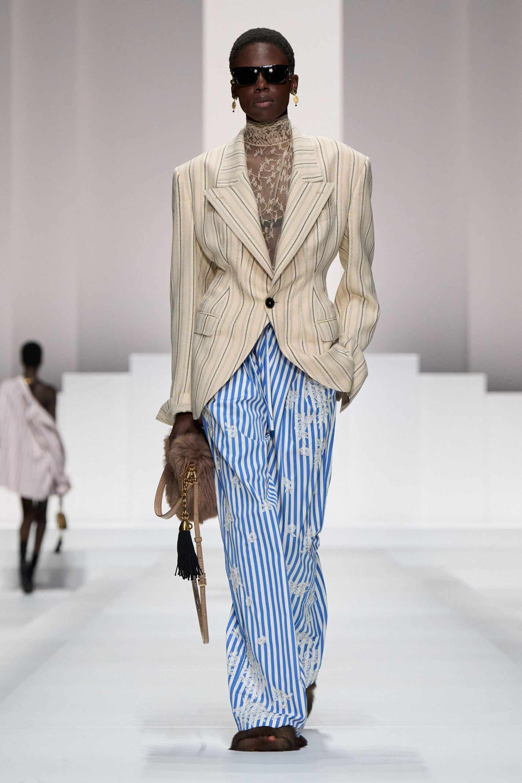 DG_WOMAN_SHOW_SUMMER_2026__PHOTO_GORUNWAY_LOOK_12