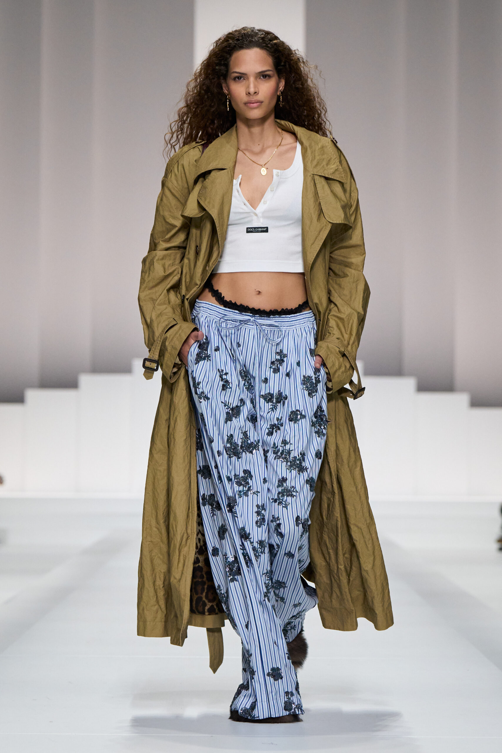 DG_WOMAN_SHOW_SUMMER_2026__PHOTO_GORUNWAY_LOOK_17