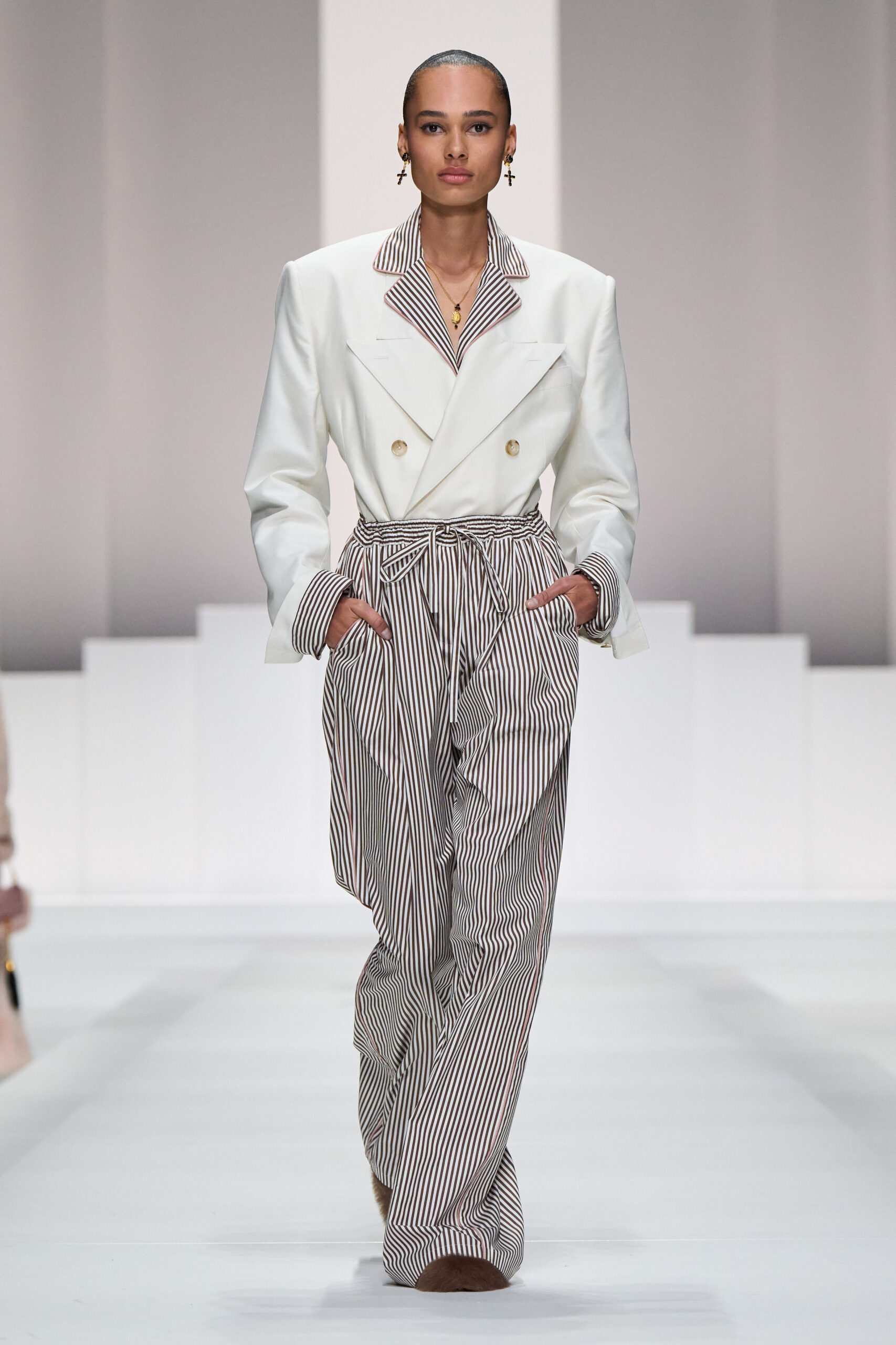 DG_WOMAN_SHOW_SUMMER_2026__PHOTO_GORUNWAY_LOOK_41