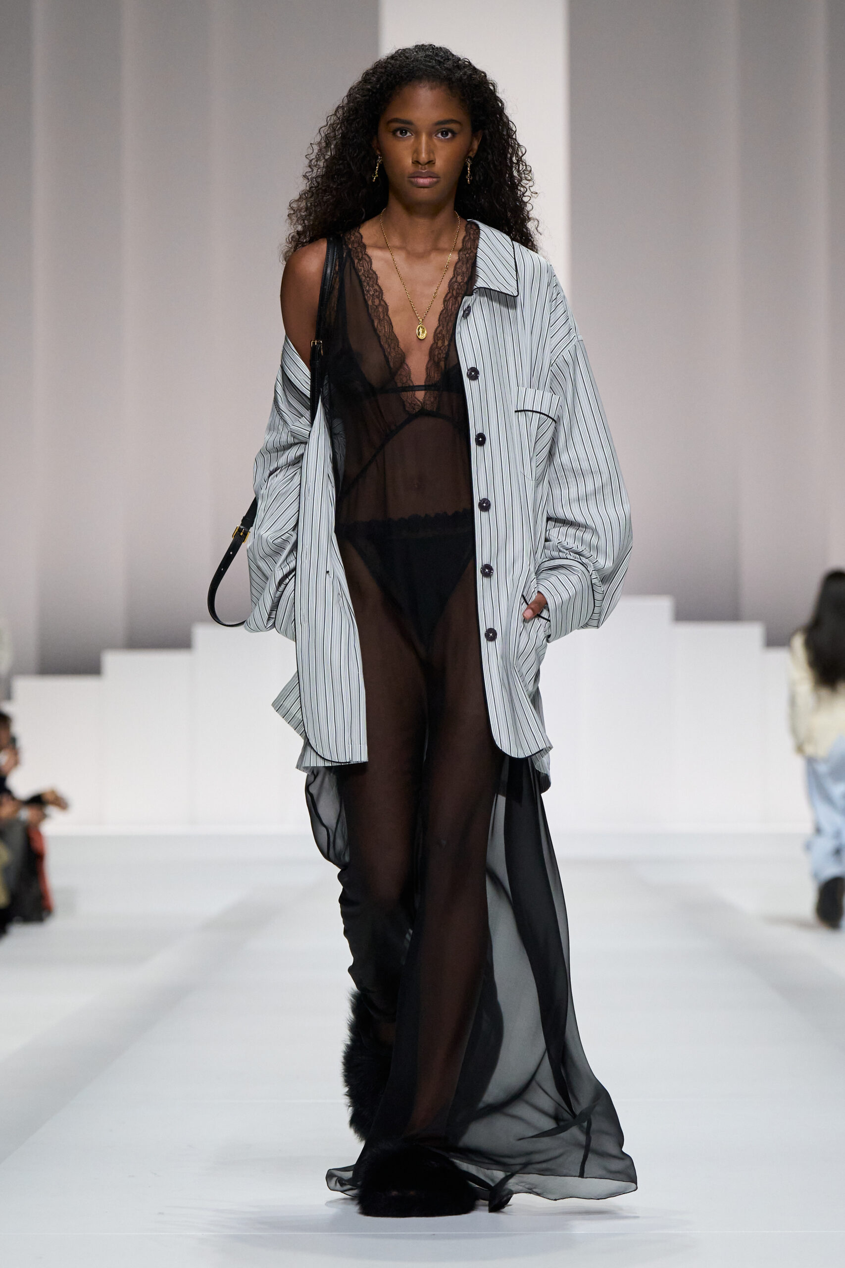 DG_WOMAN_SHOW_SUMMER_2026__PHOTO_GORUNWAY_LOOK_44