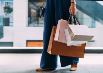 Holiday Style Spotlight: Top Fashion Deals for Black Friday & Cyber Monday 2025