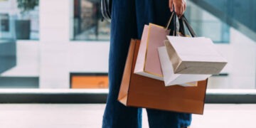 Holiday Style Spotlight: Top Fashion Deals for Black Friday & Cyber Monday 2025