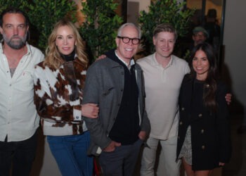 Dialogues on the Knoll: An Immersive Conversation Between Art, Architecture, and Living