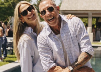 Molly Sims Celebrates YISE Beauty’s Gloss & Glow Duo Launch with Intimate Hamptons Summer Soirée